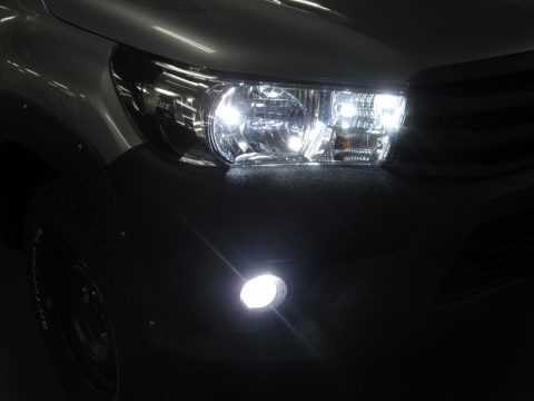 ハイラックス　X　IPF　LEDヘッドライト　LEDフォグ